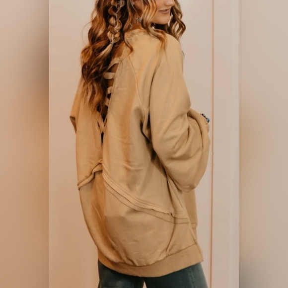 NWOT, POL Crossed Paths Pullover Sweatshirt Size Small - Picture 3 of 12